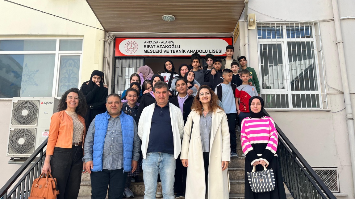 Okulumuz 8.Sınıf Öğrencilerine Yönelik Lise Tanıtım Gezileri Düzenlendi.